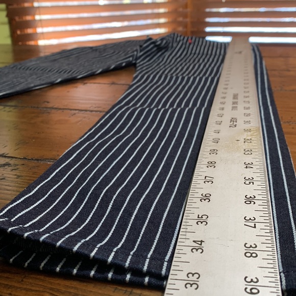 Levi’s Wedgie Straight Jeans - Picture 11 of 13